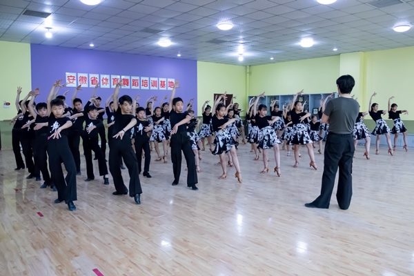 聚合力筑善治汇同心——徐家楼街道“文明合伙人”赋能基层治理提质增效(图1)